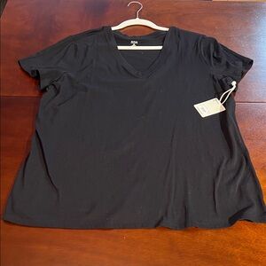 NWT a.n.a. Women's Classic Black vneck Short Sleeve Tee